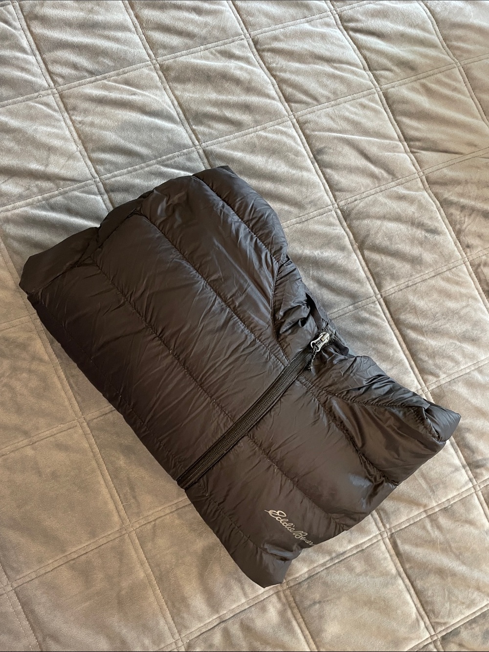 Eddie Bauer Men’s Black Quilted Packable Hooded Puffer - Picture 13 of 13